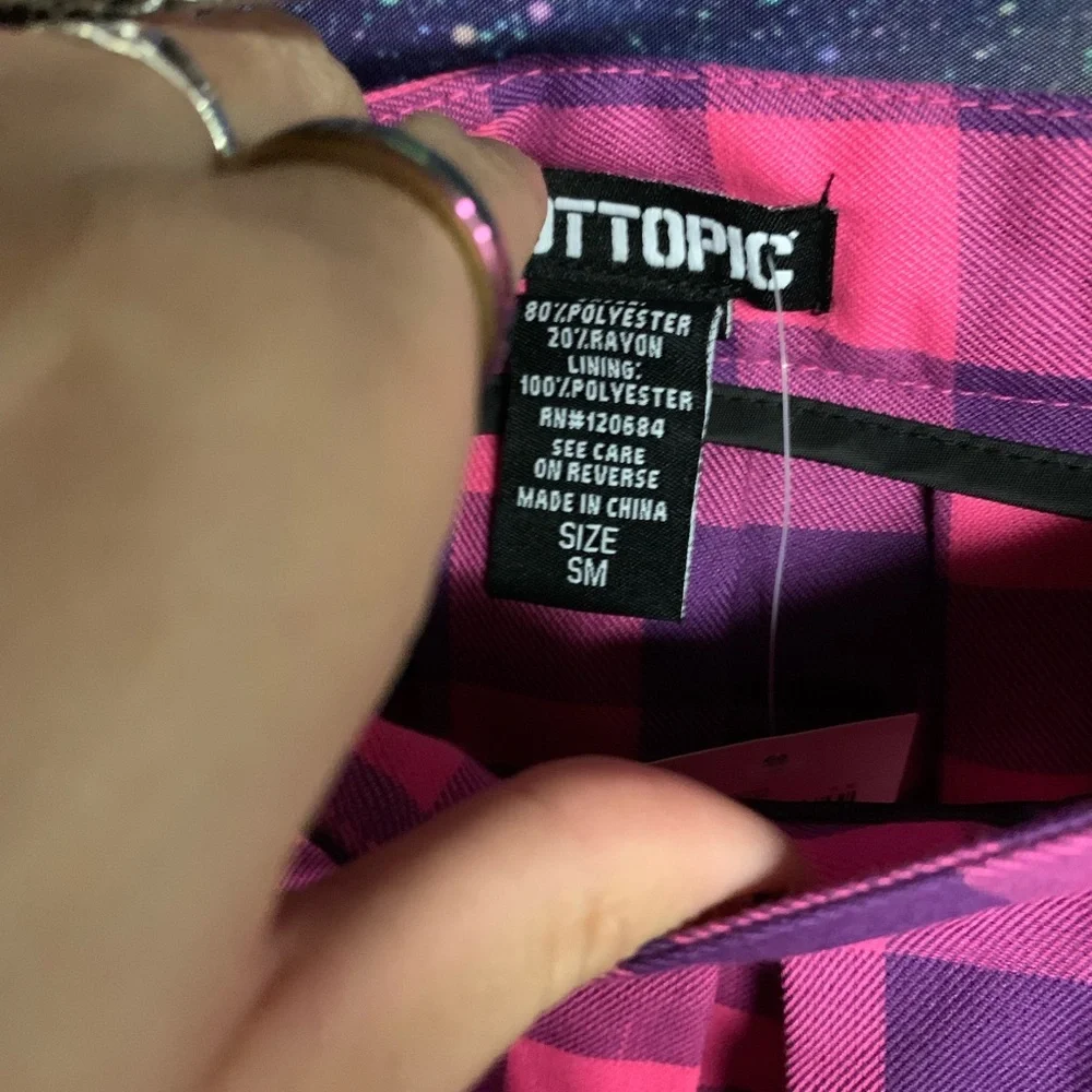 Hot Topic Pink and Black Mini Skater Skirt with Pleated Style - Picture 3 of 6